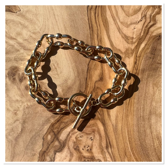 Golden link bracelet