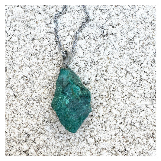 Pendentif brut Chrysocolle - Pierre de l'entourage
